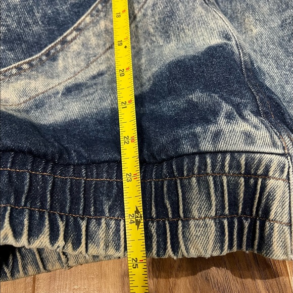 Vintage Andy Johns Sherpa lined denim jacket in preowned condition. - Picture 3 of 9